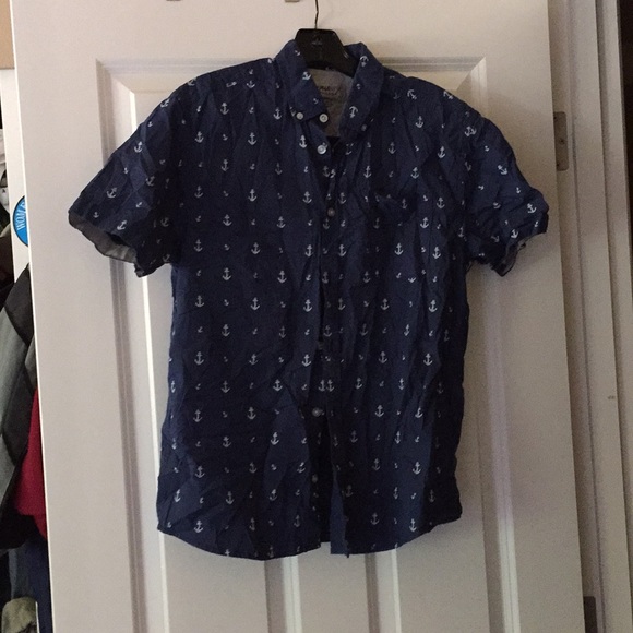 Other - casual dutton down men’s shirt - alphabeta